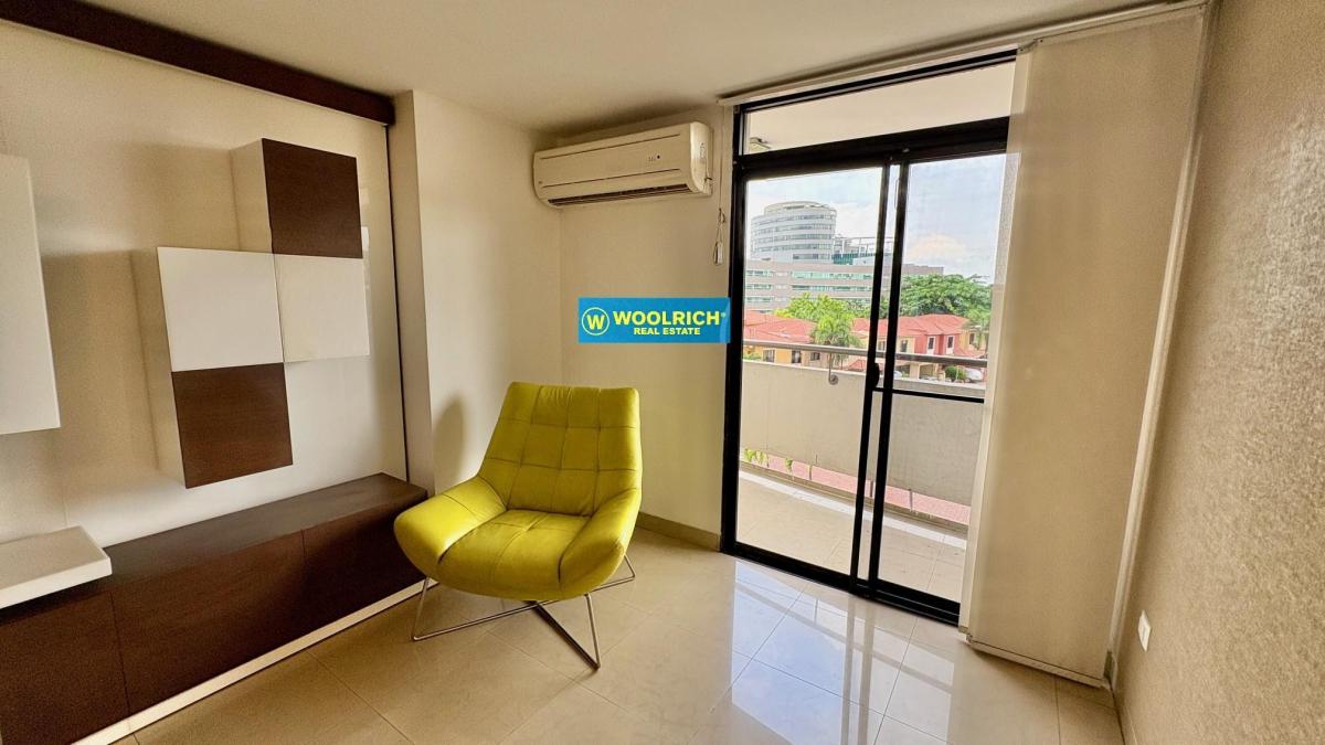 Ciudad Colon, Vendo Depart, 2 Dorm c/u Bano, Estudio, 2 Parqueos, 160 m², Guayas — imagen 7