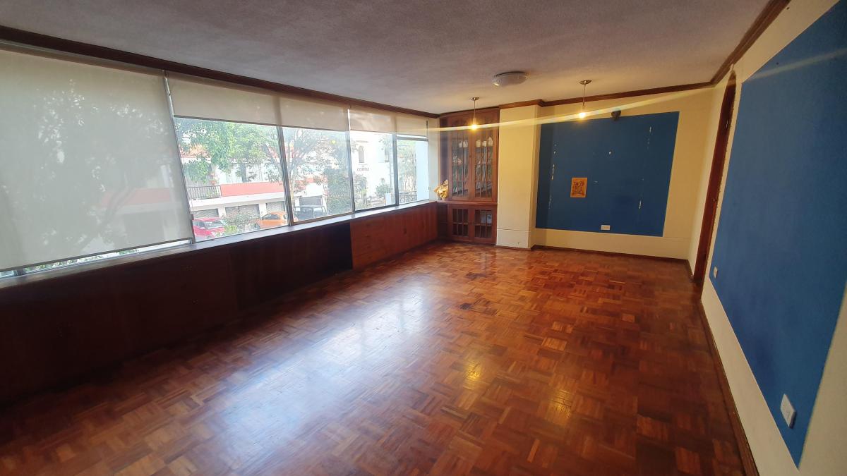 Se Vende Departamento Calles Ramon Roca y Juan Leon Mera — imagen 9