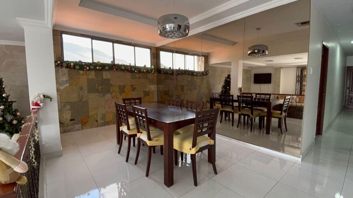 Venta Departamento Amplio, Recién Remodelado con Parqueo en Los Ceibos (Gim), Guayas — imagen 6