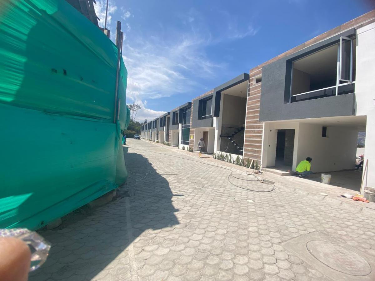 Venta Casas en El Arenal, Tumbaco con Piscina — imagen 10