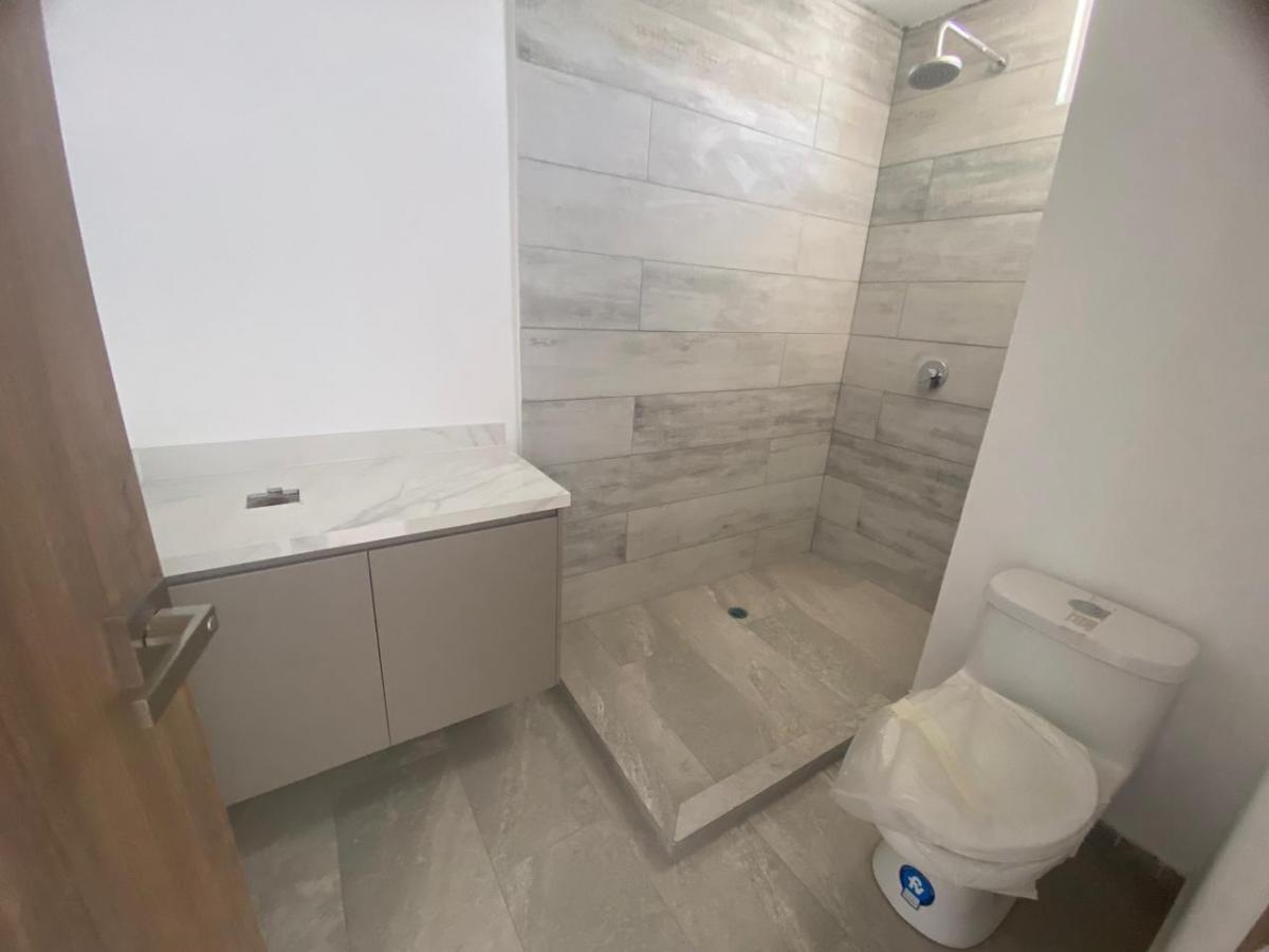 Venta Casas en El Arenal, Tumbaco con Piscina — imagen 2