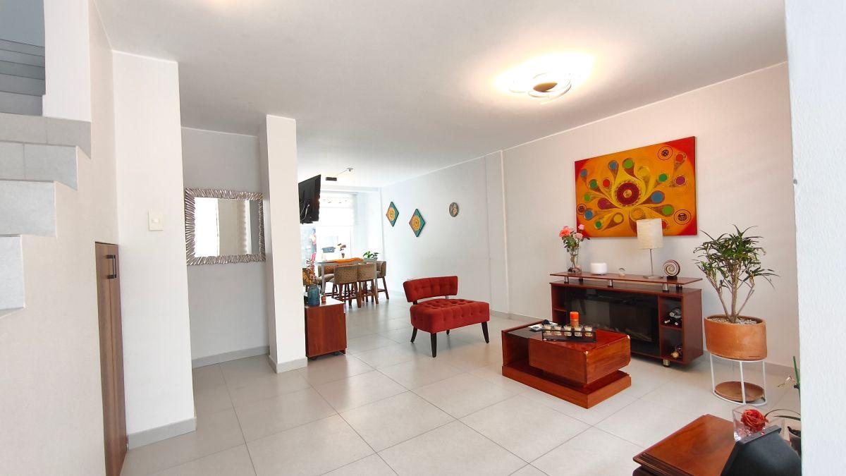 Vendo Casa en Amagasi del Inca, 3 Dorm., Norte de Quito — imagen 3