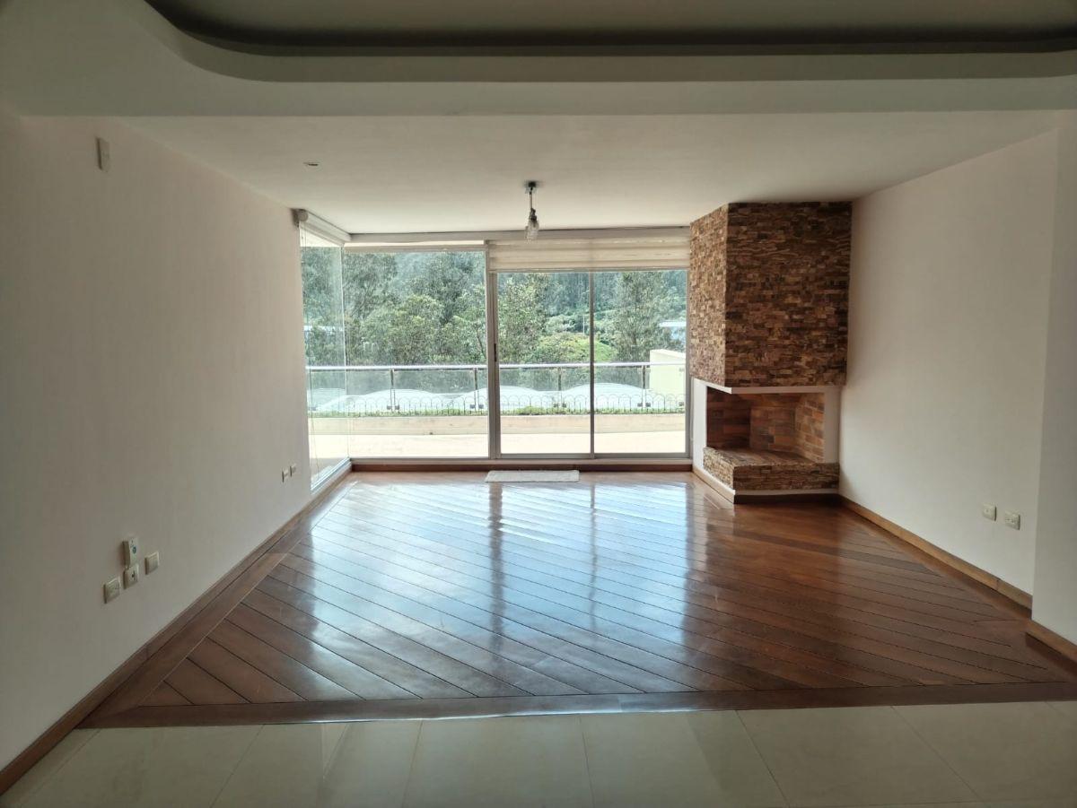 Lomas de Monteserrin Departament 3 Dorm. Venta con Terraza 231 m Totales 2 Parqueos y Bodega — imagen 10