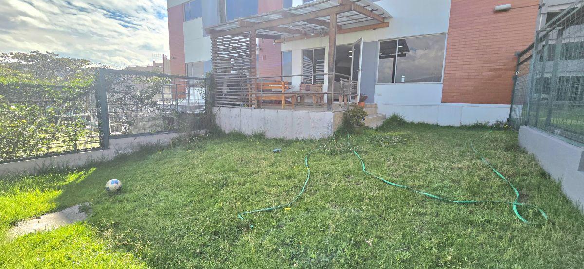 Se Vende Departamento Dúplex Sector Monteserrin — imagen 2