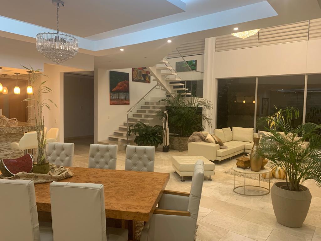 Casa Amoblada de Renta / Venta en Tumbaco Sector Hilacril — imagen 2