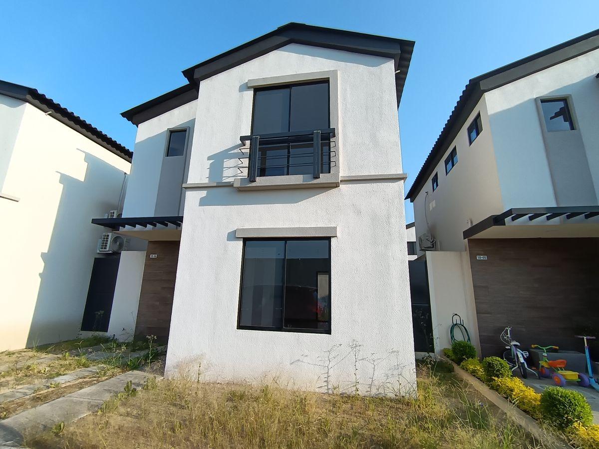 Se Vende de Estreno Casa en Los Prados, Guayas — imagen 9