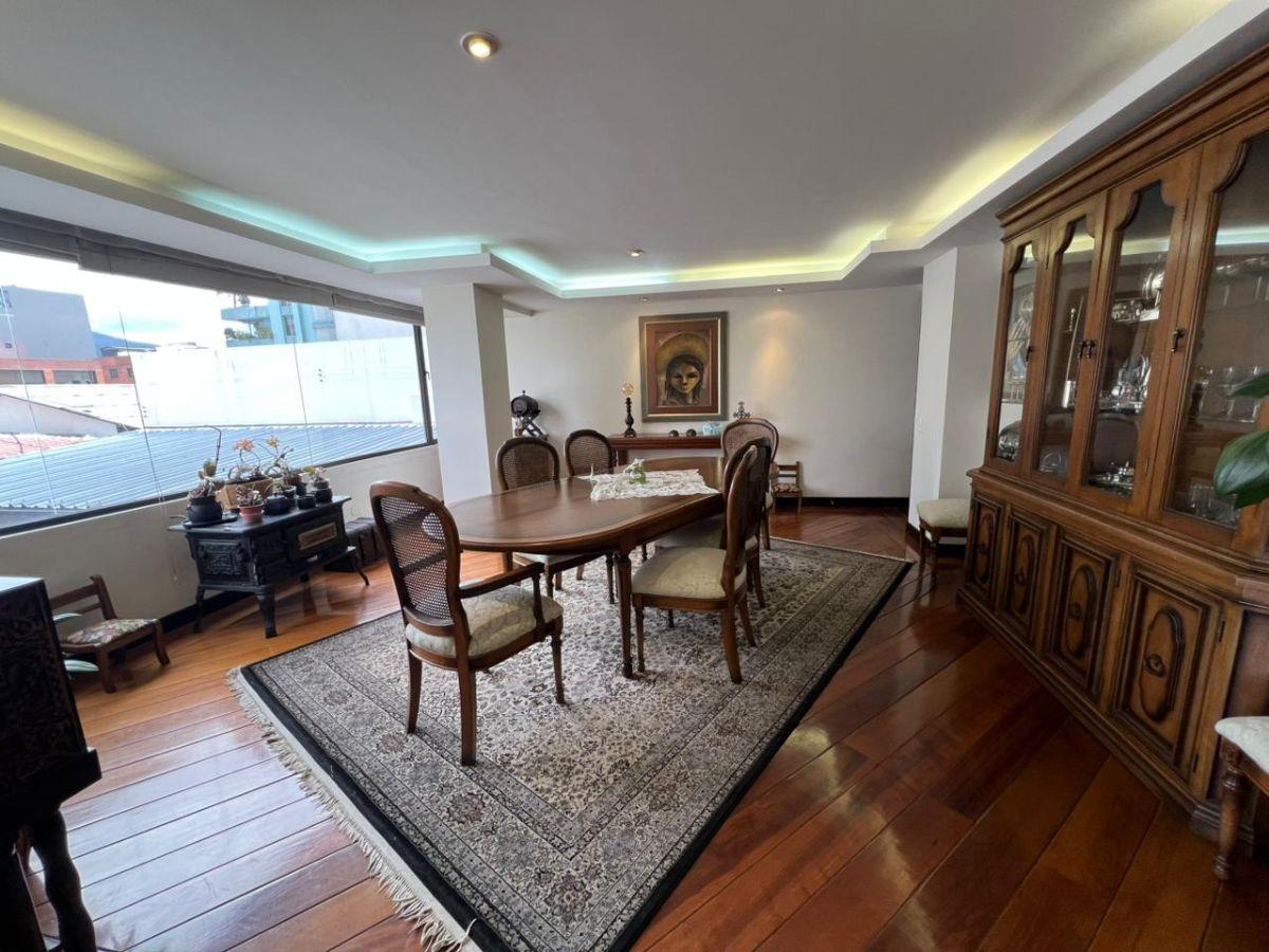 Vendo Departamento, Sector González Suarez, 314 m, 250.000 Dólares. Provincia de Pichincha — imagen 8