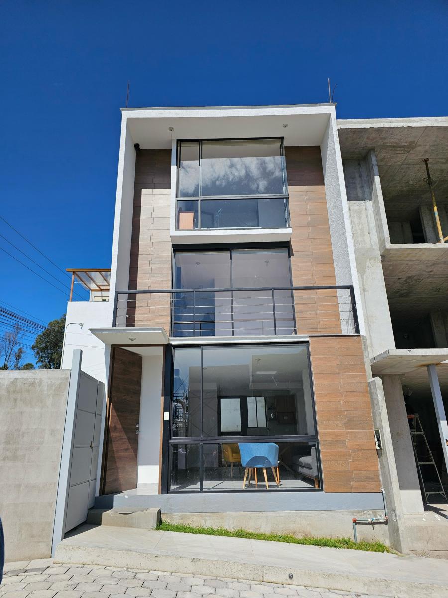 En Venta Casas 3 Dorm. con Baño Cada Uno Puente 2 - Valle de Los Chillos — imagen 10