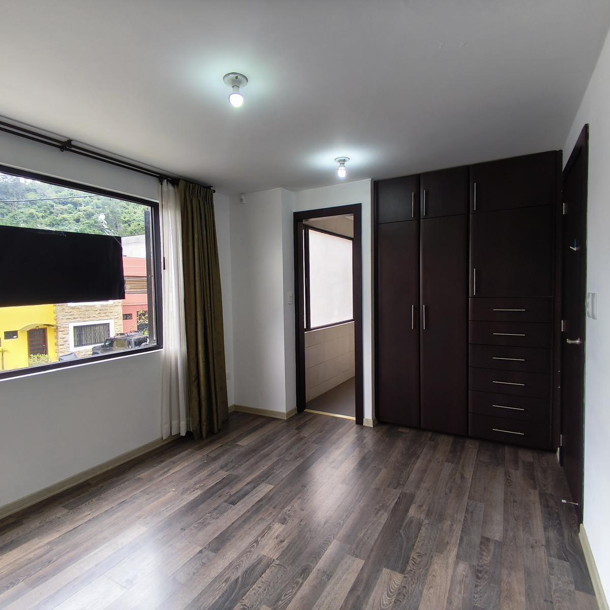 Casa de Venta en Urbanizacion, Valle de Los Chillos - Selva Alegre — imagen 2