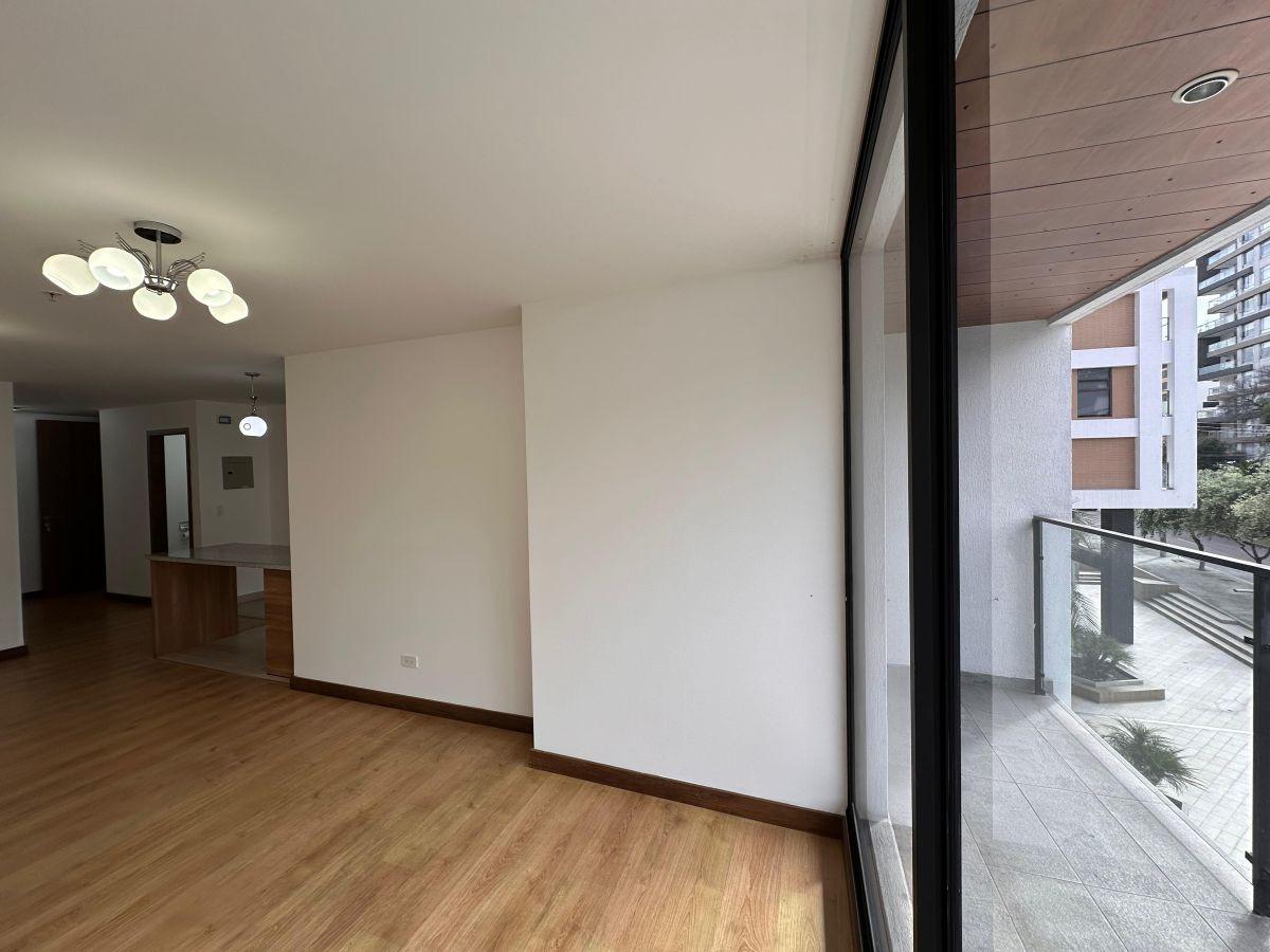 En Venta Amplio Departamento de Tres Dorm. con Balcones - La Carolina — imagen 5
