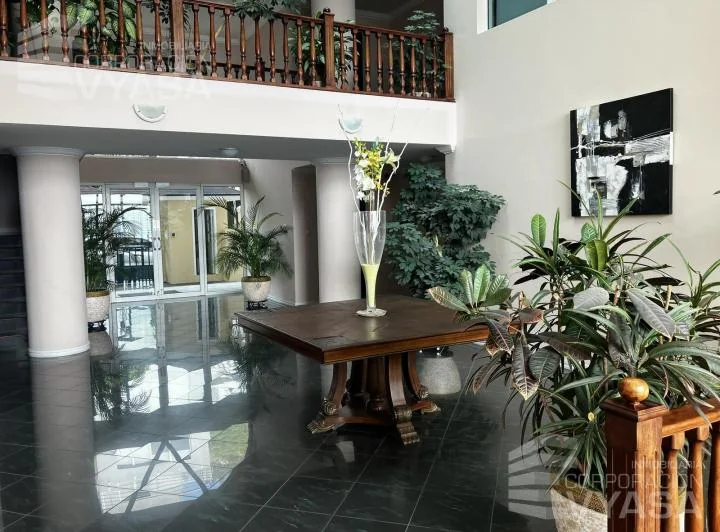 Cumbayá - Vista Grande, Departamento Duplex de 340 m² en Venta — imagen 1