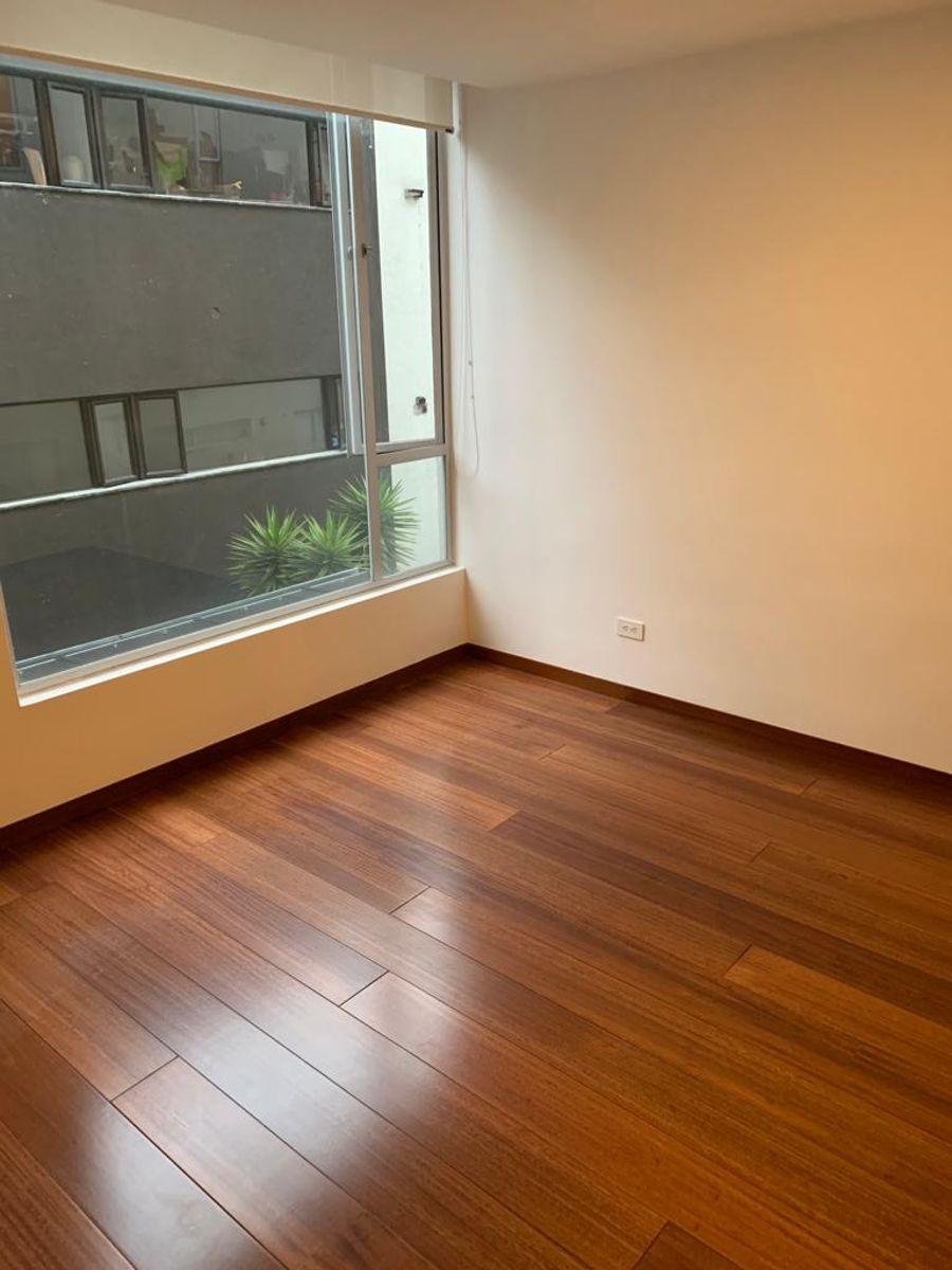 Vendo Hermoso Departamento Ubicado en El Quito Tenis, con Linda Vista, en Edificio Moderno — imagen 7