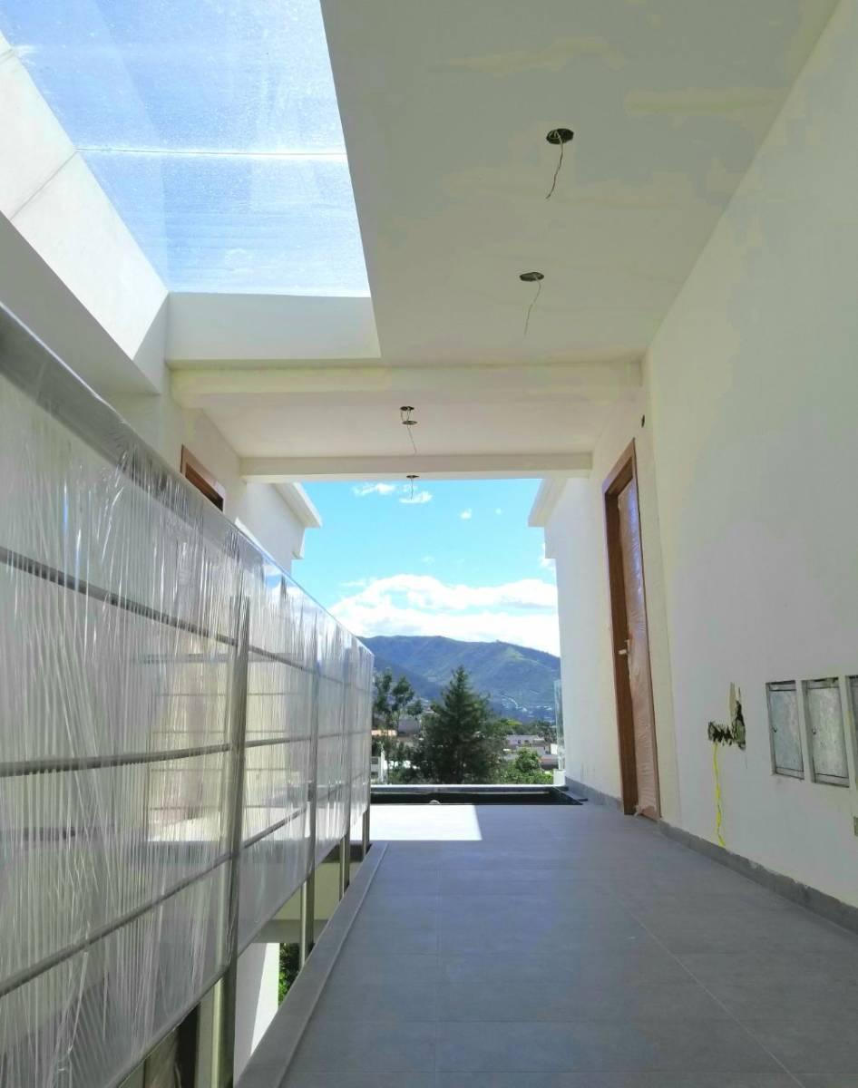 Moderno y Elegante Departamento Nuevo de Venta en Tumbaco — imagen 8