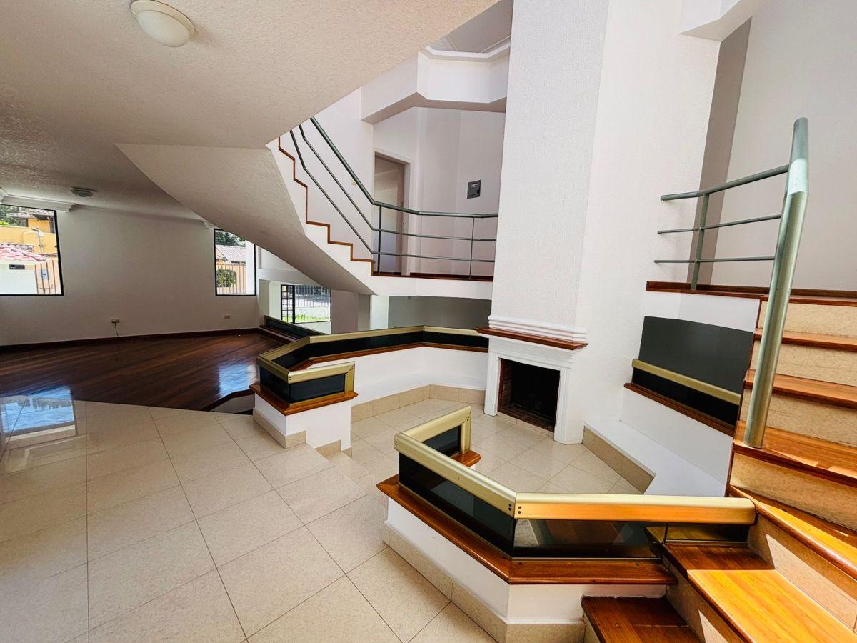 Casa en Venta en La Pampa - Pomasqui. casa en Venta – Jardines de La Pampa, Quito — imagen 10