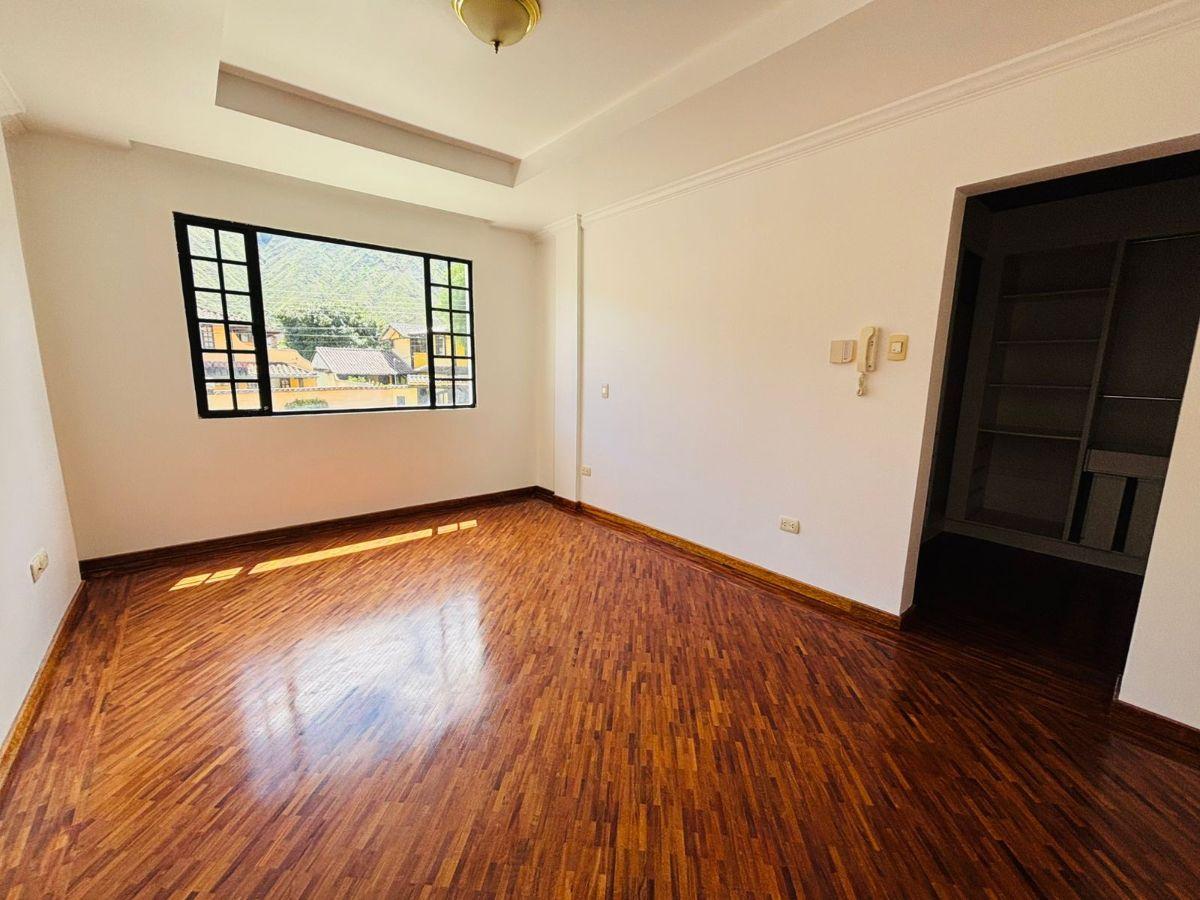 Casa en Venta en La Pampa - Pomasqui. casa en Venta – Jardines de La Pampa, Quito — imagen 8