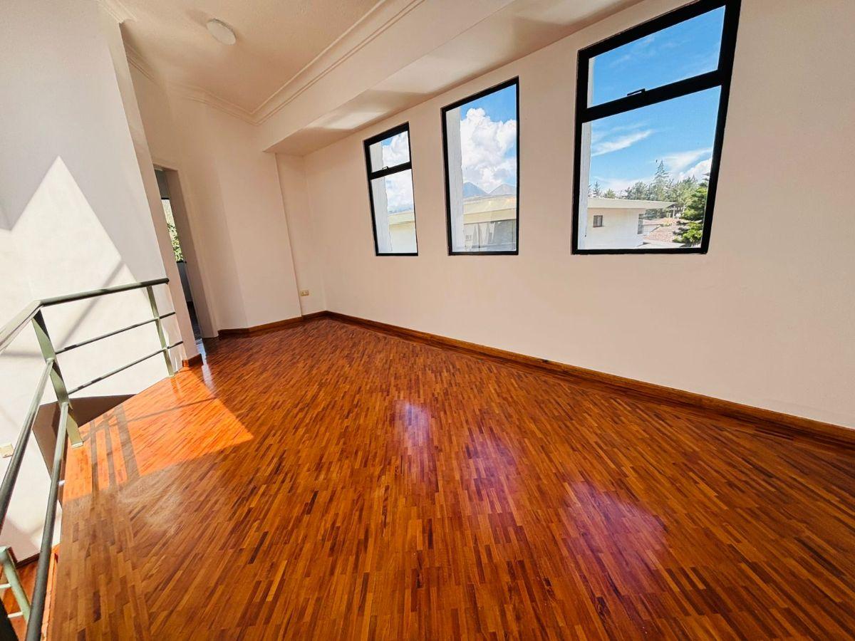 Casa en Venta en La Pampa - Pomasqui. casa en Venta – Jardines de La Pampa, Quito — imagen 6
