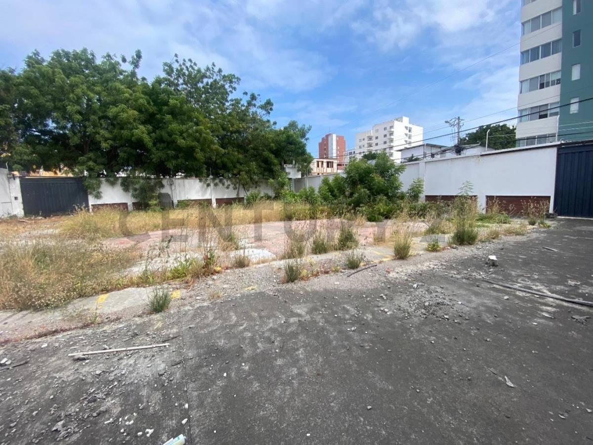 De Renta o Venta Terreno en Manta, Manabí — imagen 2