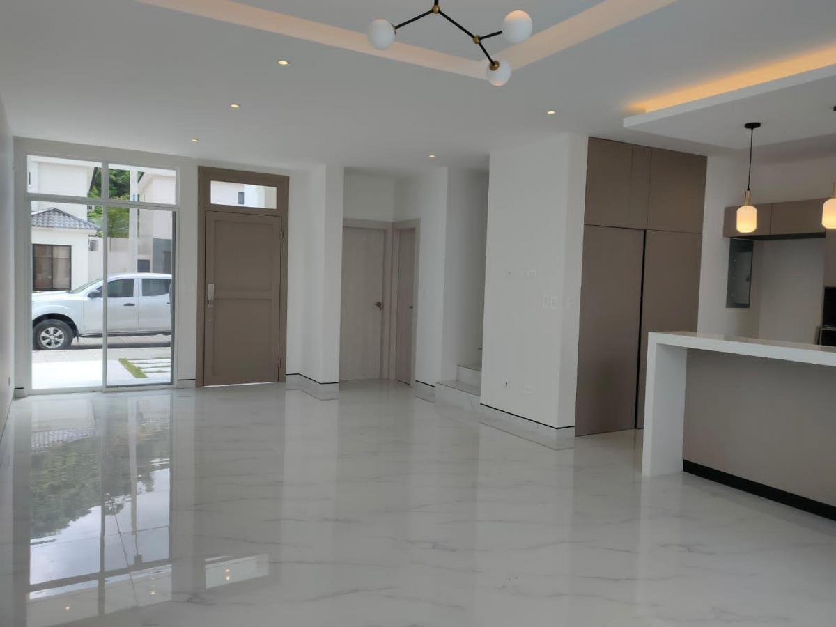Casa de Venta en La Urbanización Porto Alegre, Vía a La Costa, de Estreno. Guayas — imagen 7