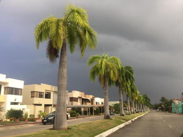 Terreno a La Venta en La Urb. Portofino, Guayas — imagen 6