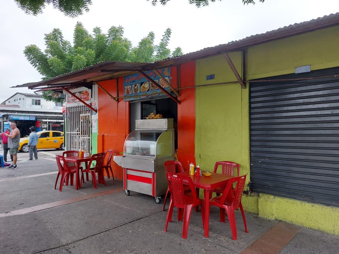 Casa Rentera de Venta, Centro de Guayaquil, 5 Locales, 3 Departamentos, Guayas — imagen 9