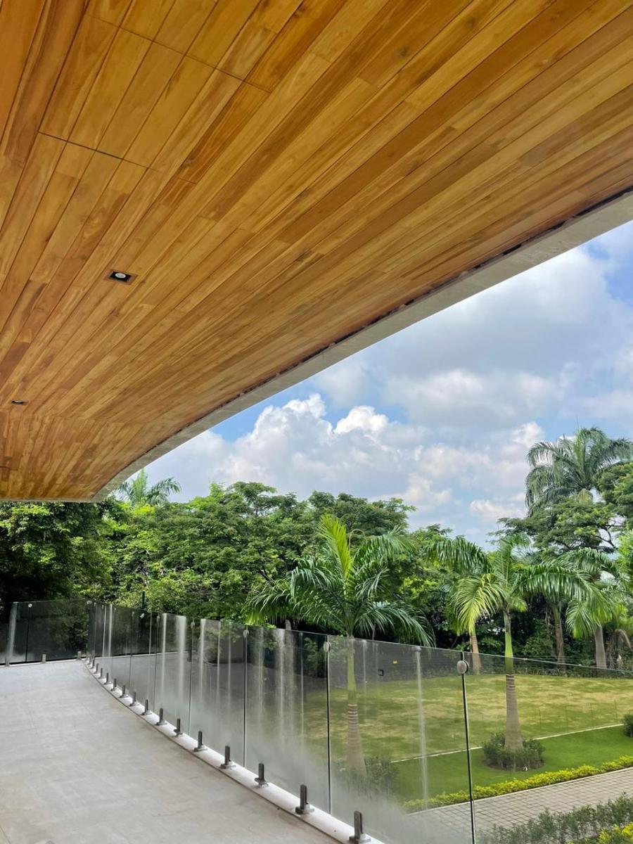 Via Samborondon Sotonovo. Departamento 3 Dorm. 341 m² en Venta Vista Al Rio, Guayas — imagen 2
