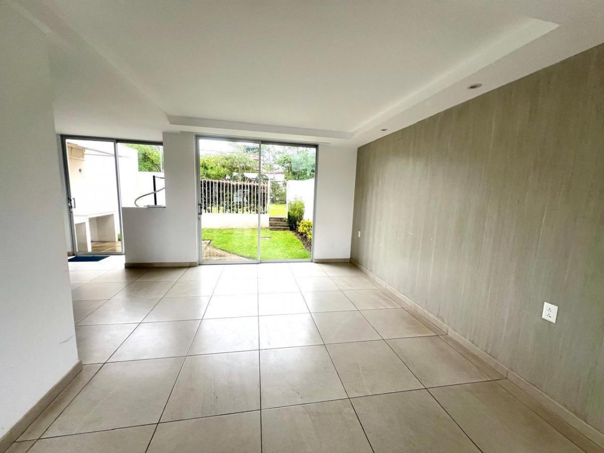 Mv - Sector Valle de Los Chillos Casa en Venta 3d 112 m², Aplica a Credito Miti - Miti — imagen 8