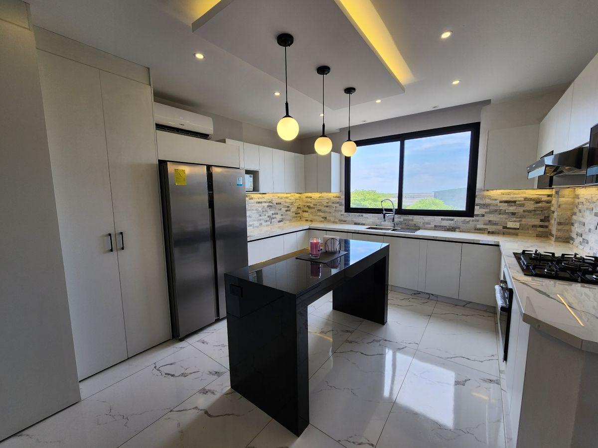 Departamento de 90 m² con 2 Recámaras en Venta en Playas Villamil, Posorja, Guayas — imagen 2