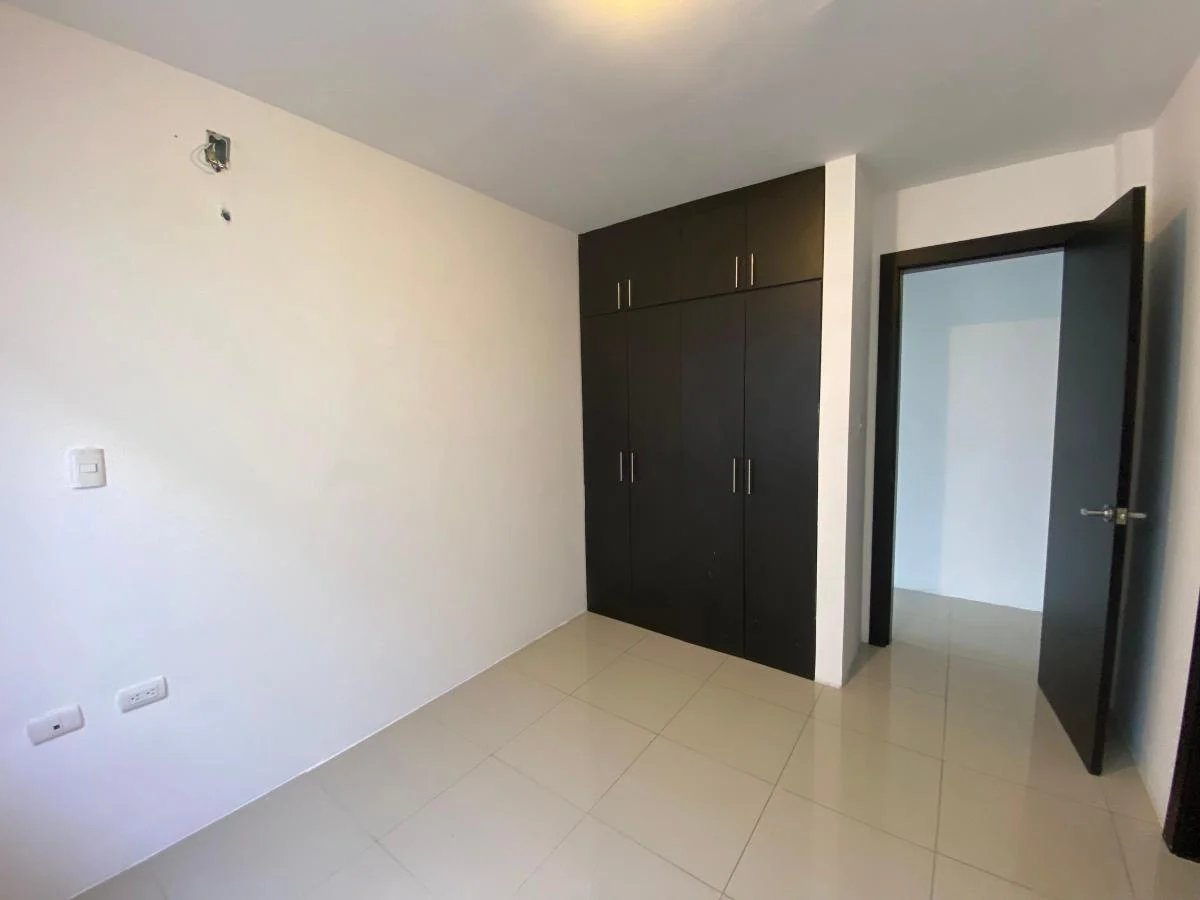 Alquilo /vendo Departamento en Puerto Azul, Guayas — imagen 3