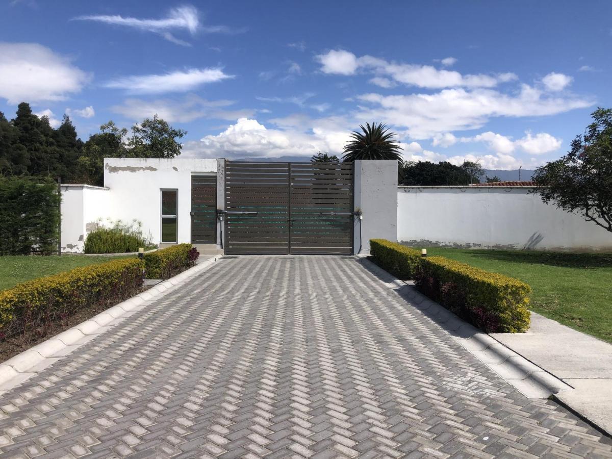 Terreno de Venta en Tumbaco, a Tres Cuadras de La Ruta Viva. Urbanización Cerrada — imagen 9