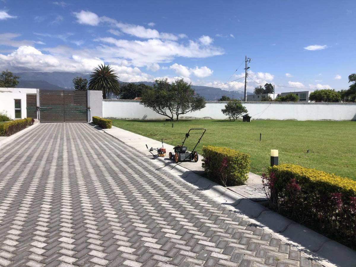 Terreno de Venta en Tumbaco, a Tres Cuadras de La Ruta Viva. Urbanización Cerrada — imagen 7