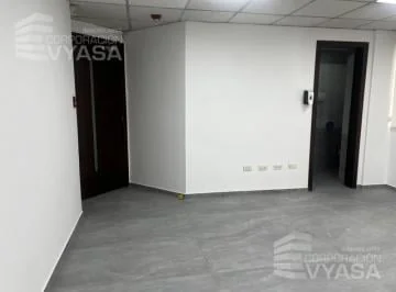 Carolina - Amazonas y Rumipamba, Oficina de Venta 70 m² — imagen 4