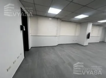 Carolina - Amazonas y Rumipamba, Oficina de Venta 70 m² — imagen 2