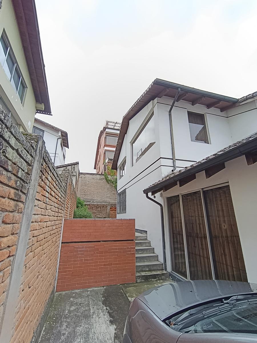 Casa 284 m² 4 Habitaciones con Amplio Terreno en El Batán — imagen 4