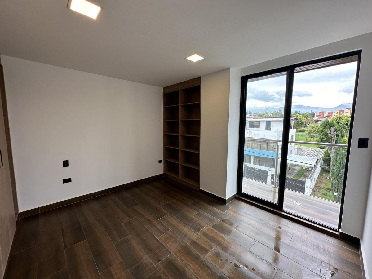 Departamento en Venta 3 Habitaciones Tumbaco Cerca a Megakywi — imagen 2