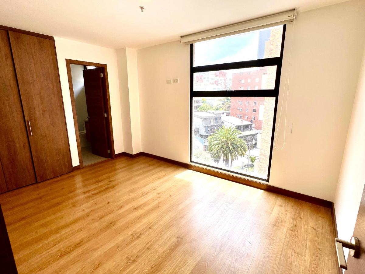 Venta, Hermoso y Bien Ubicado Departamento Portugal — imagen 8
