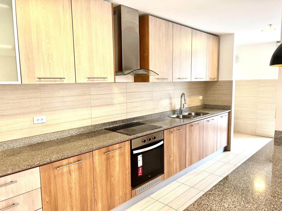 Venta, Hermoso y Bien Ubicado Departamento Portugal — imagen 6
