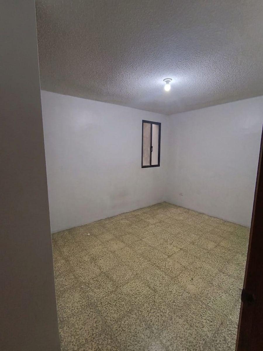 Vendo Departamento en Primer Piso Alto en Urdesa Central, Guayas — imagen 7