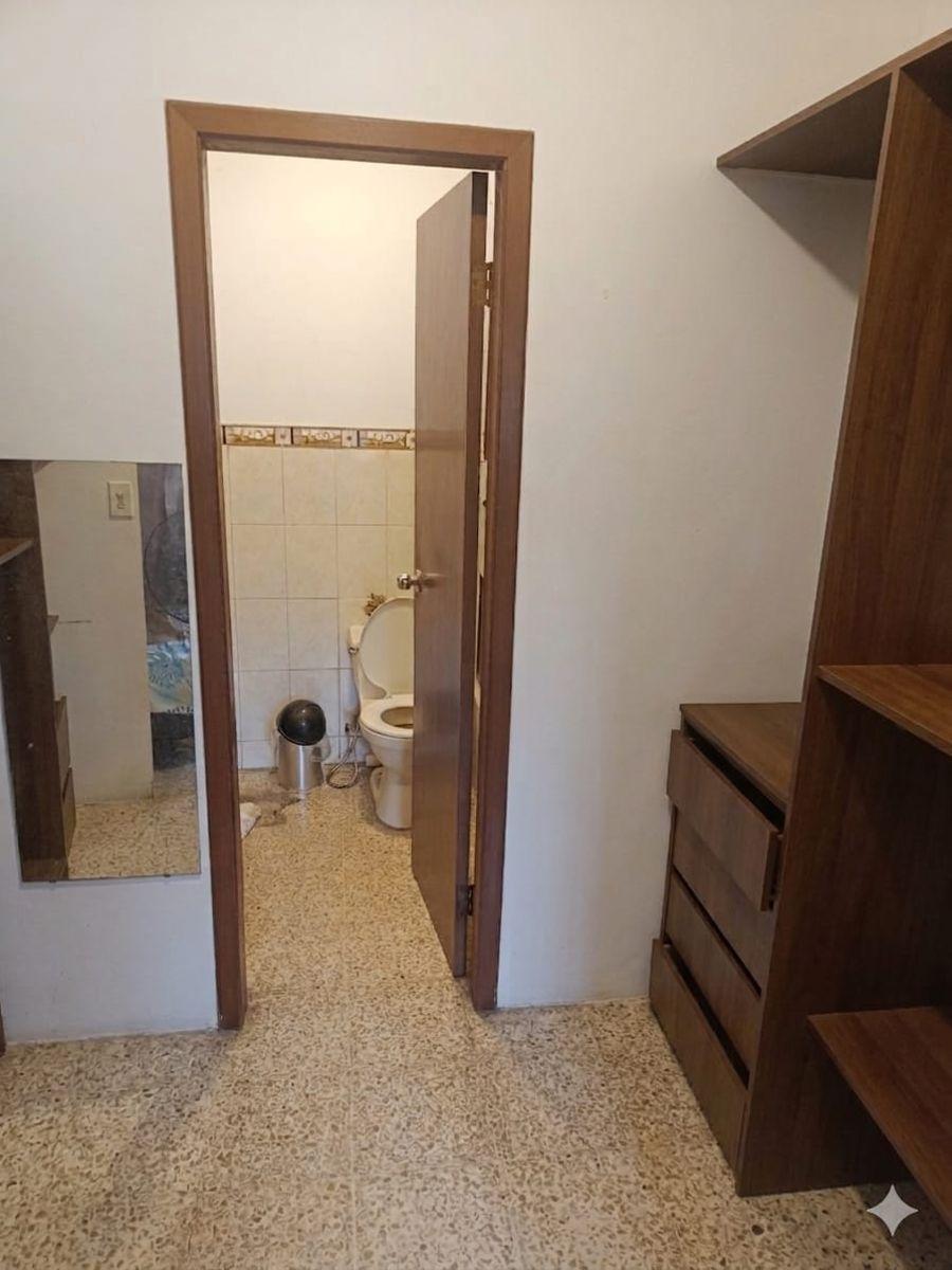 Vendo Departamento en Primer Piso Alto en Urdesa Central, Guayas — imagen 6