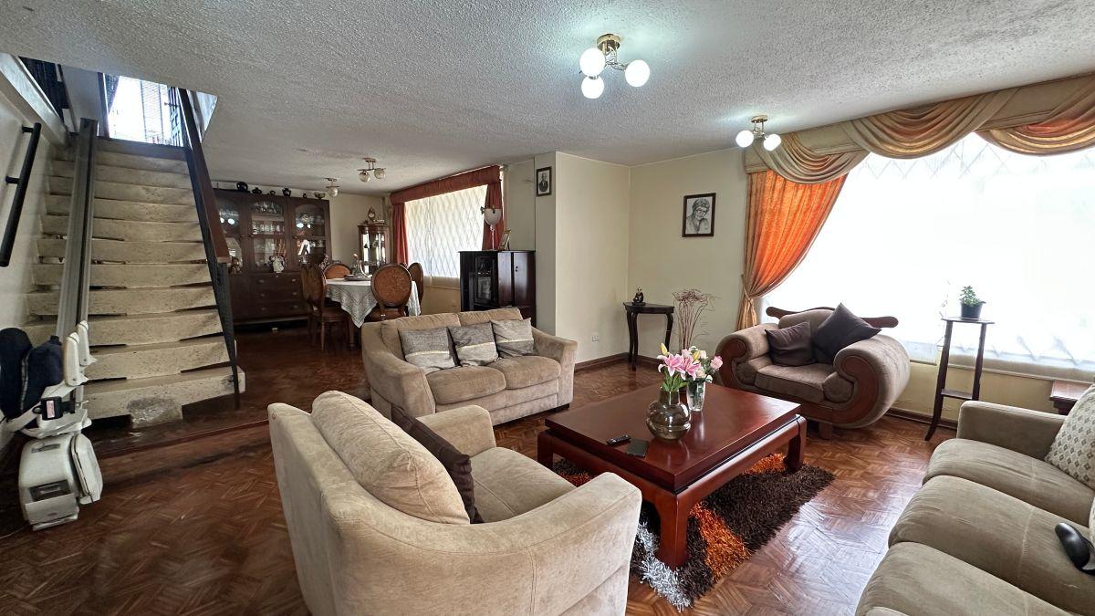Casa Esquinera en Venta – Monteserrín | Ideal Para Comercio o Vivienda — imagen 10