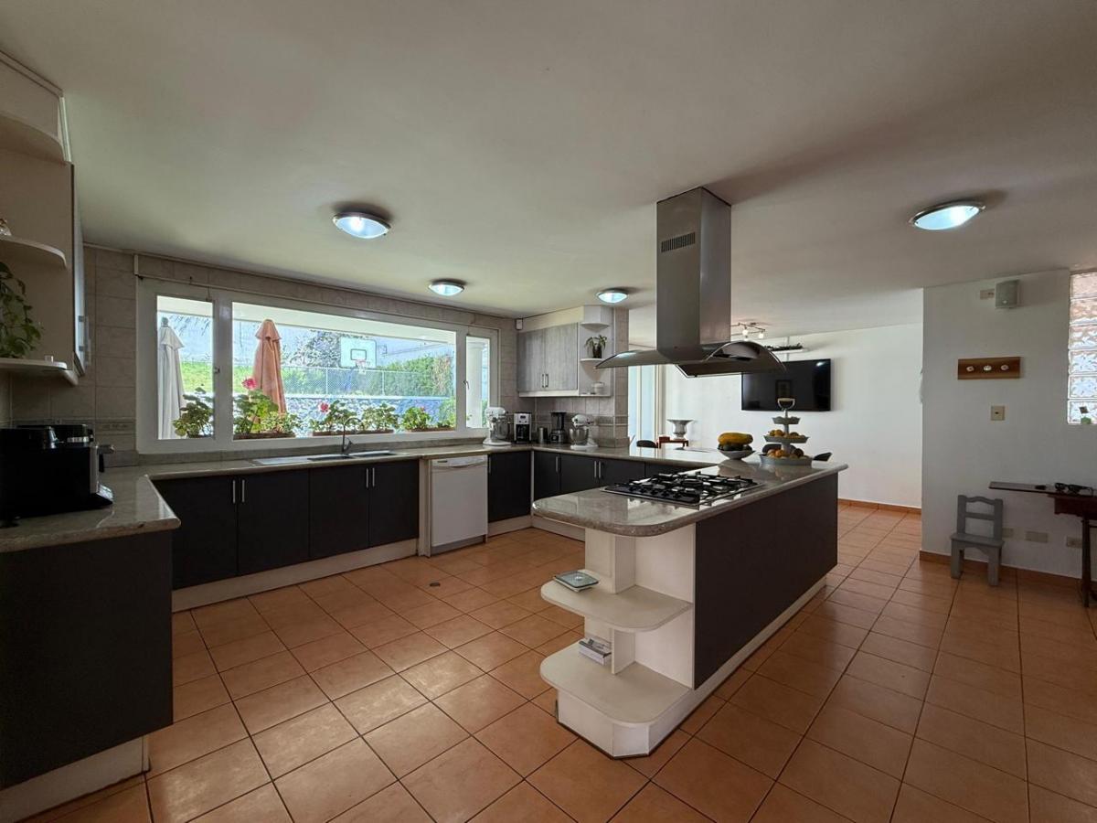 Casa con 740 m² de Terreno, 4 Dorm. en Venta en Vista Grande — imagen 4