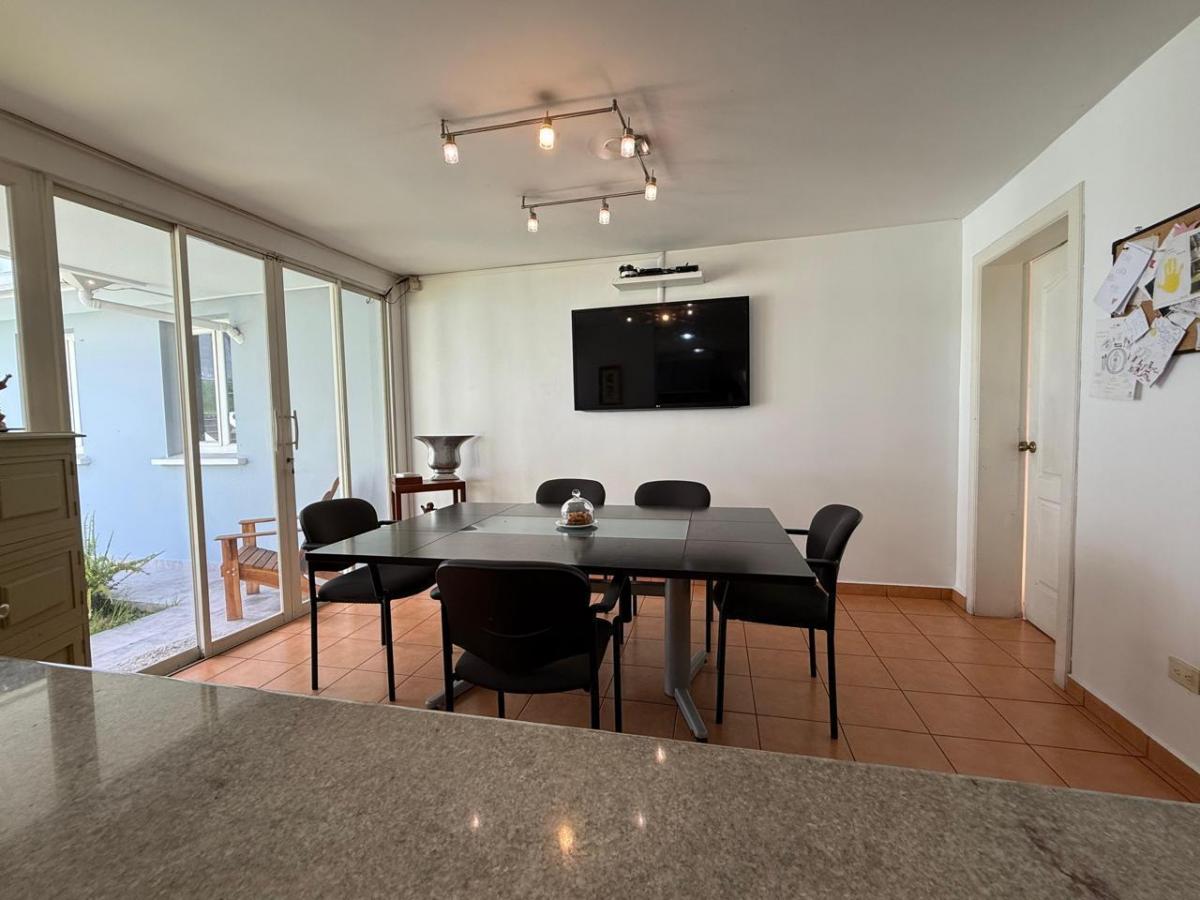 Casa con 740 m² de Terreno, 4 Dorm. en Venta en Vista Grande — imagen 2