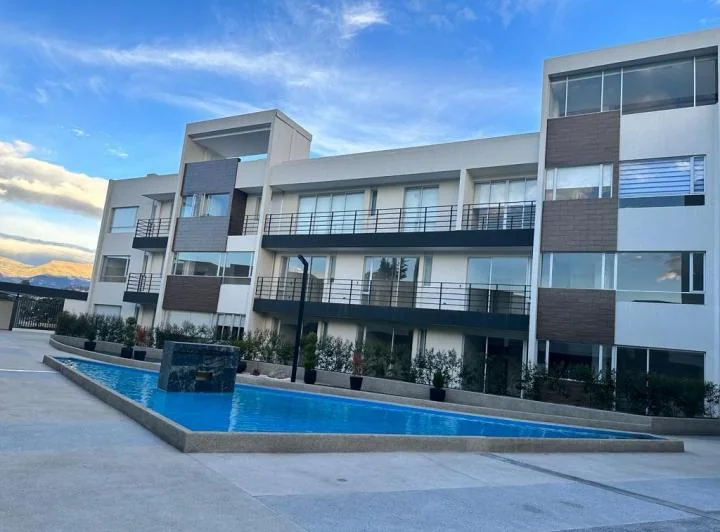 Mv - Sector Tumbaco - Pacho Salas, en Venta Dpto 3d 123 m² 13 m² de Balcón — imagen 1