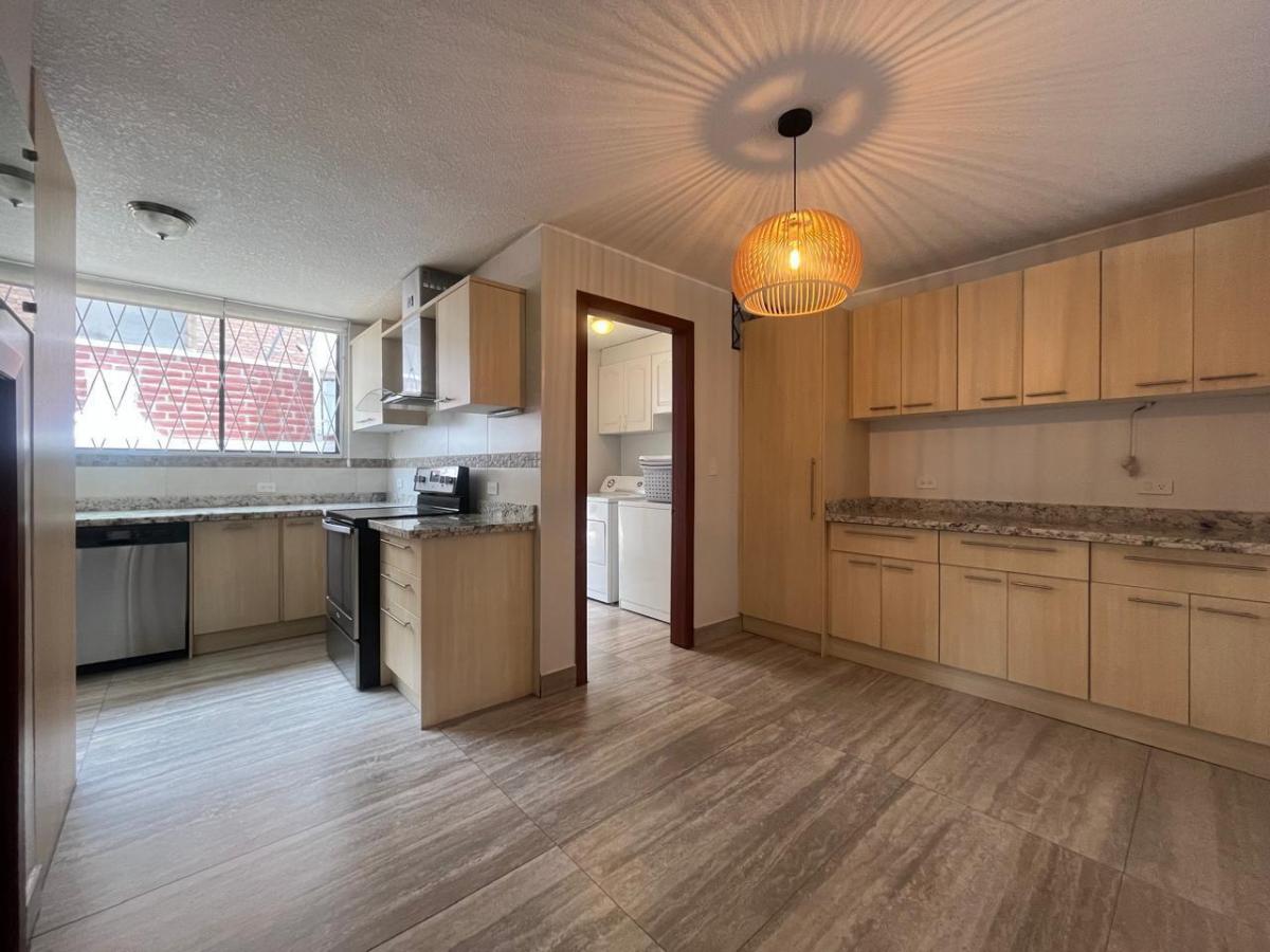 Casa en Venta en Urbanizacion Privada Sector Colegio Sek Amagasi — imagen 2