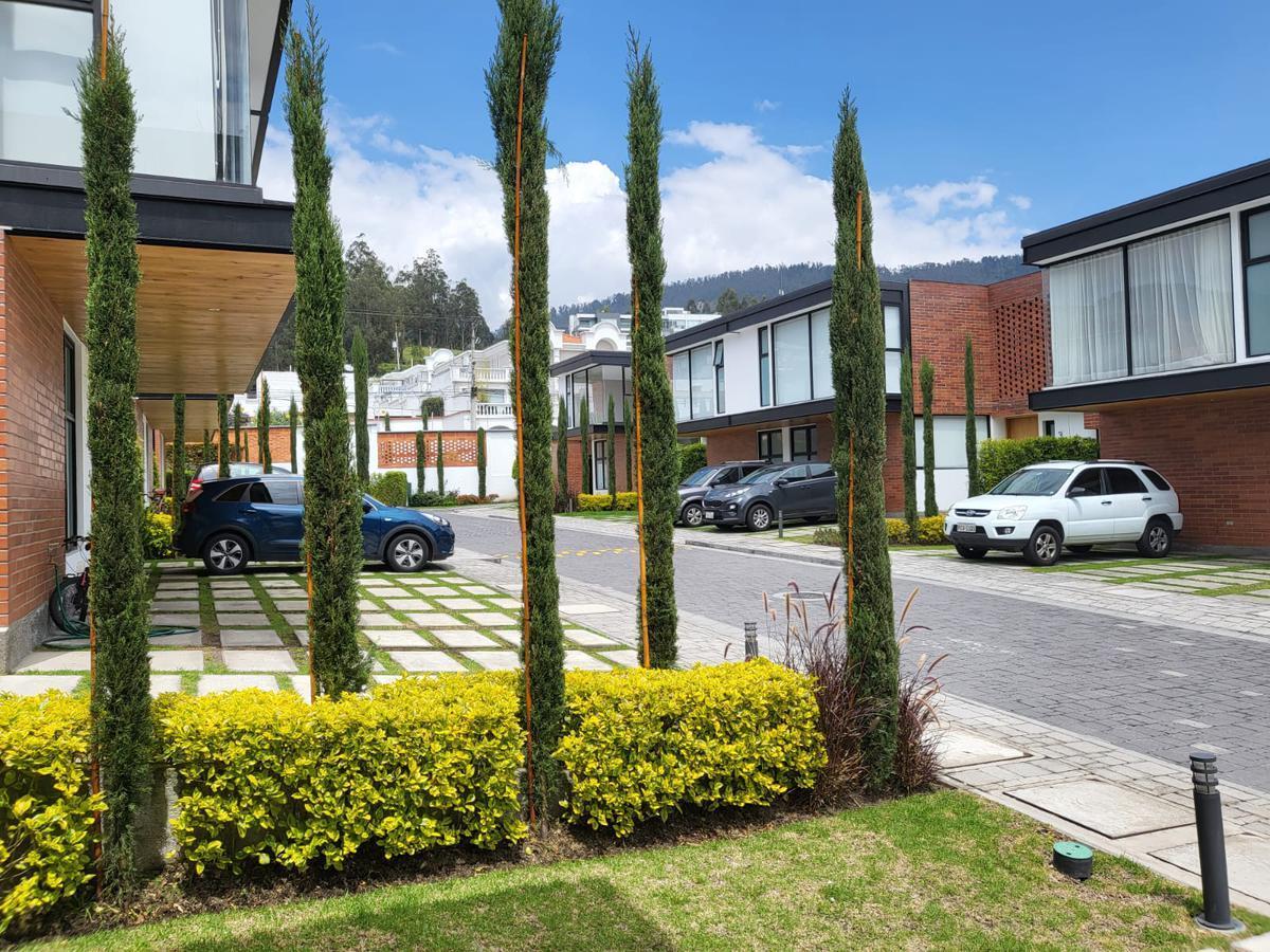 Linda Casa Tecnologica de Venta - San Juan de Cumbayá — imagen 9