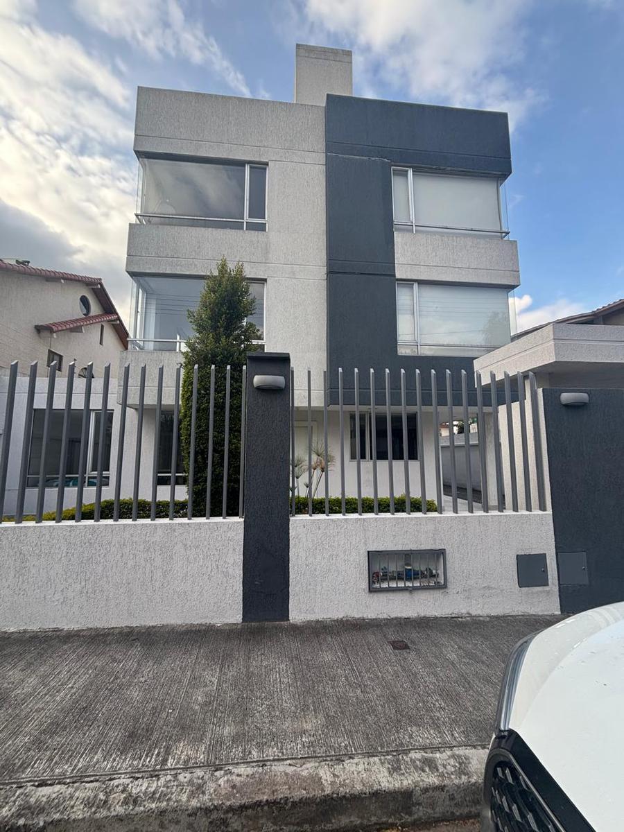 Hermoso Departamento en Urbanización Segura – Cerca a La Ruta Viva Pr — imagen 2