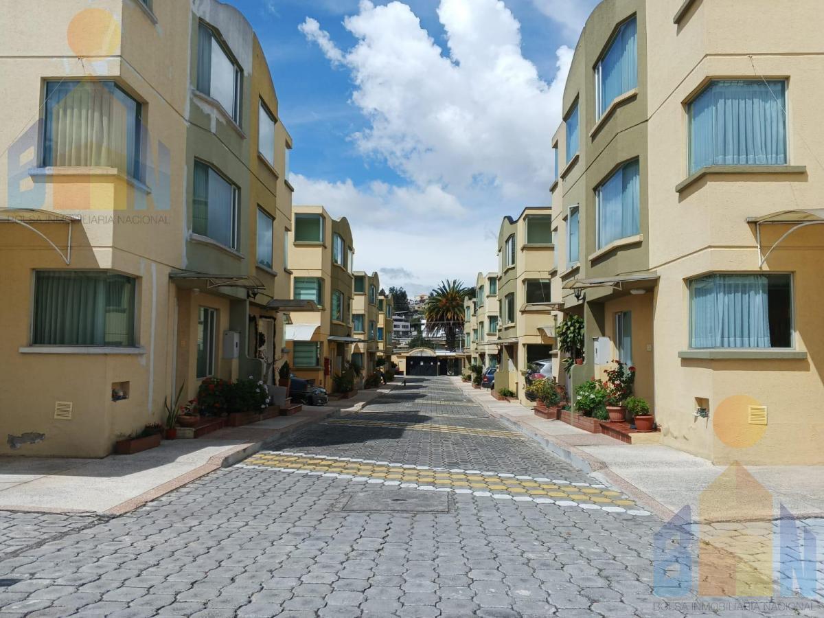 Venta Casa 197 m Sector Santa Lucía 3 Dorm. $ — imagen 8