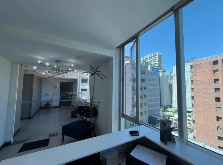 Oficina de Venta en La Carolina con Hermosa Vista Al Parque — imagen 1