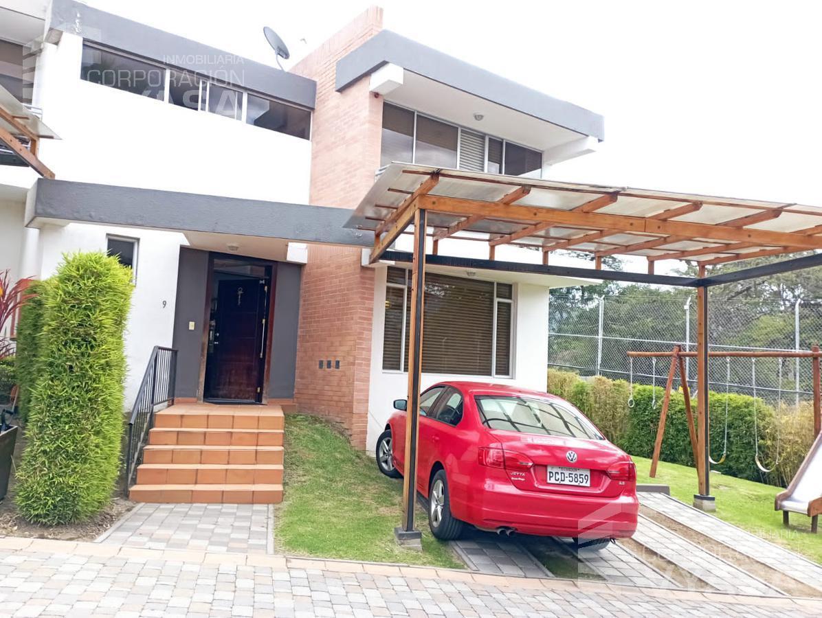 Cumbayá - Hermosa Casa en Venta de 225 m² de 3 Dorm. — imagen 9
