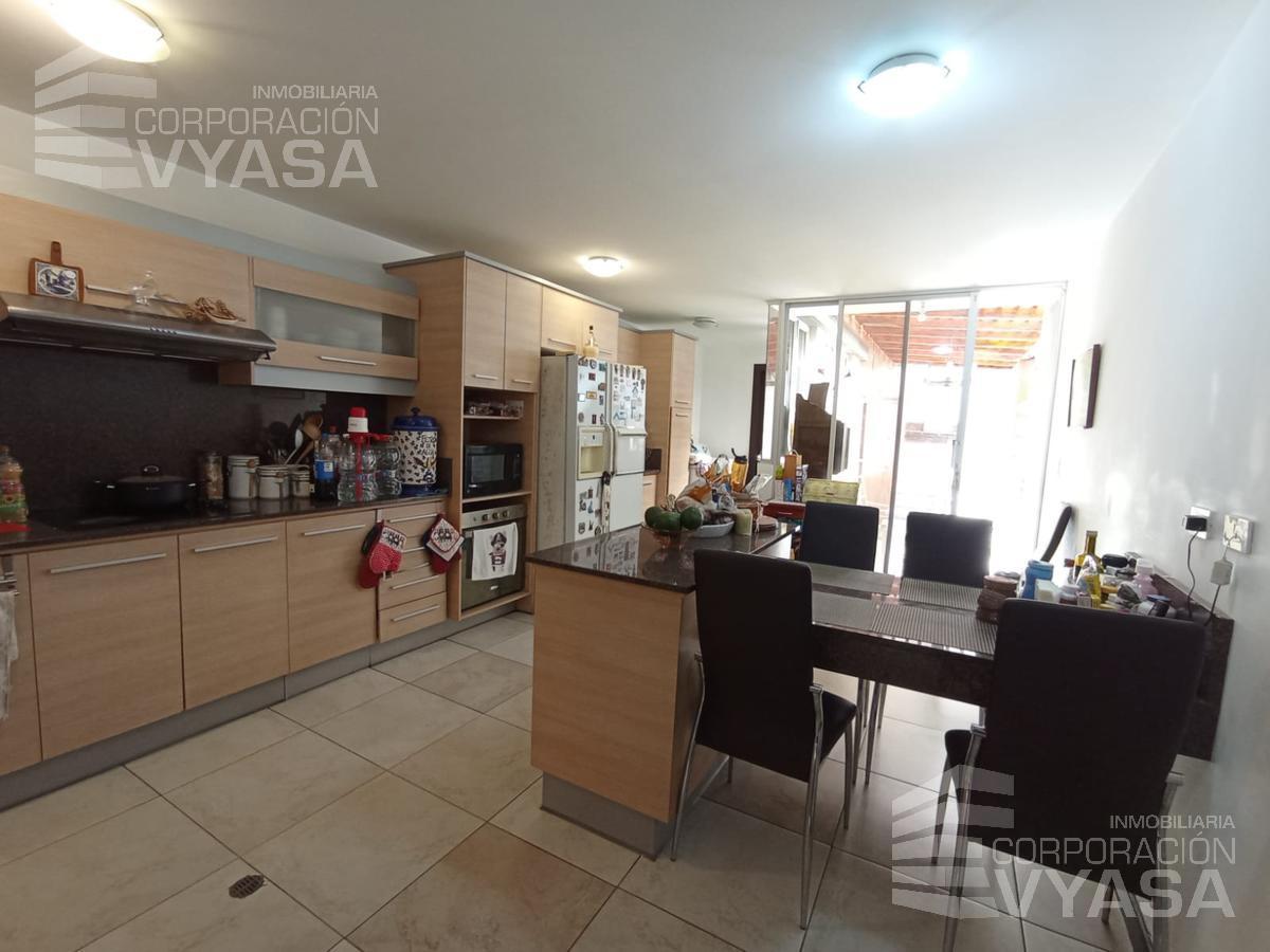 Cumbayá - Hermosa Casa en Venta de 225 m² de 3 Dorm. — imagen 7