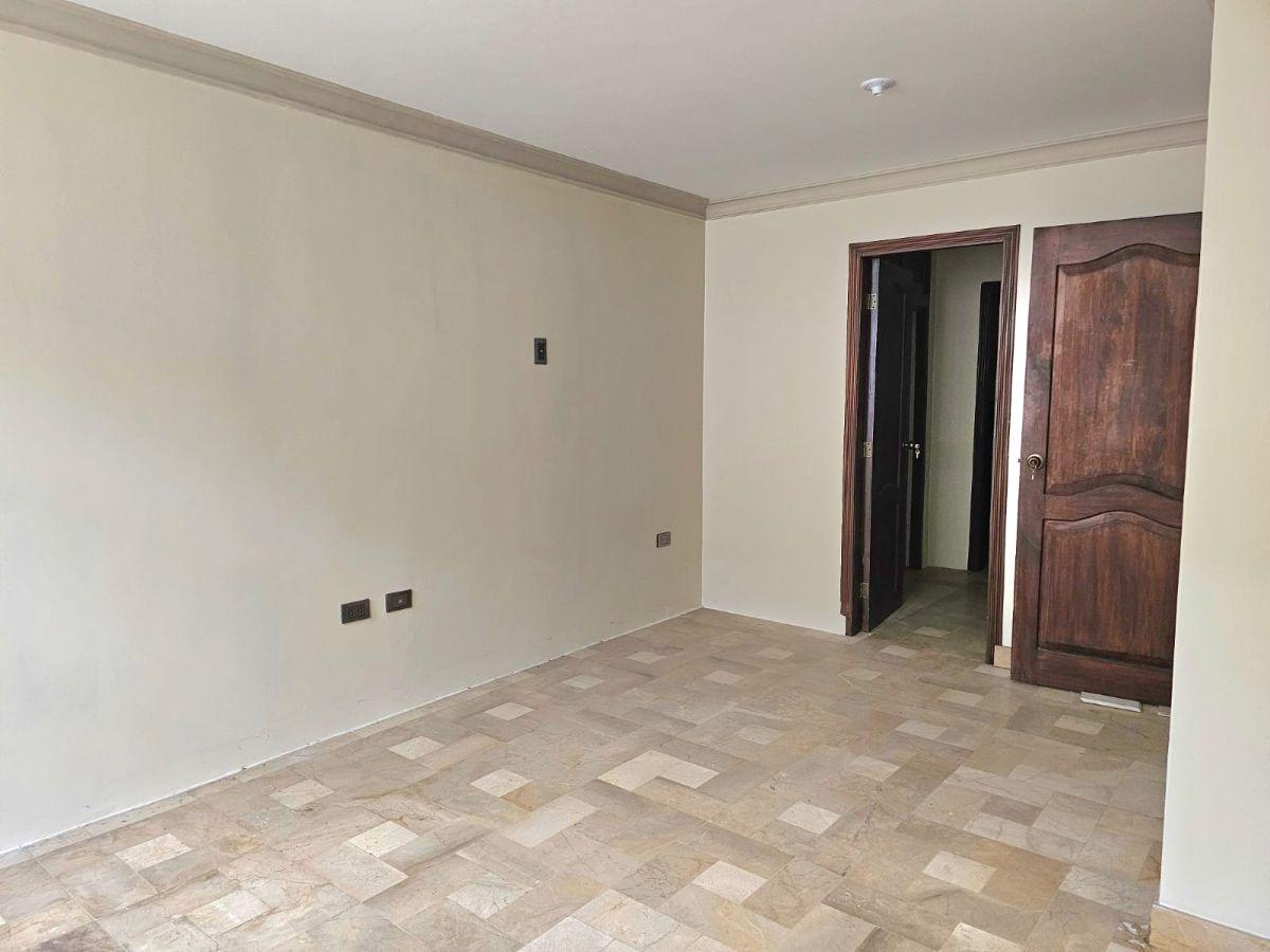 Departamento en Venta Los Ceibos (L. Arias/a. Salvador), Guayas — imagen 4